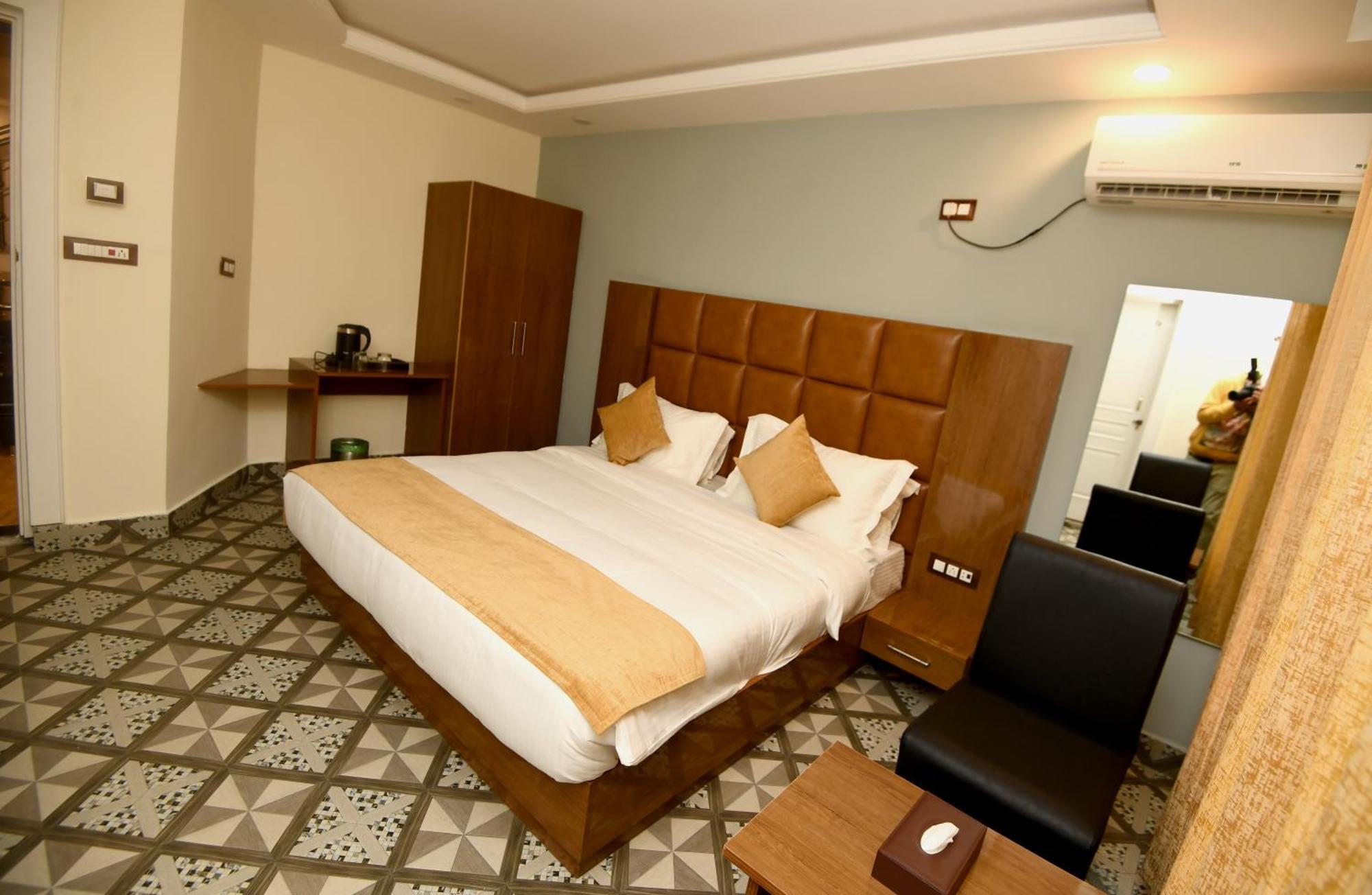 Jf Green Resorts - Near Srinagar Airport Экстерьер фото
