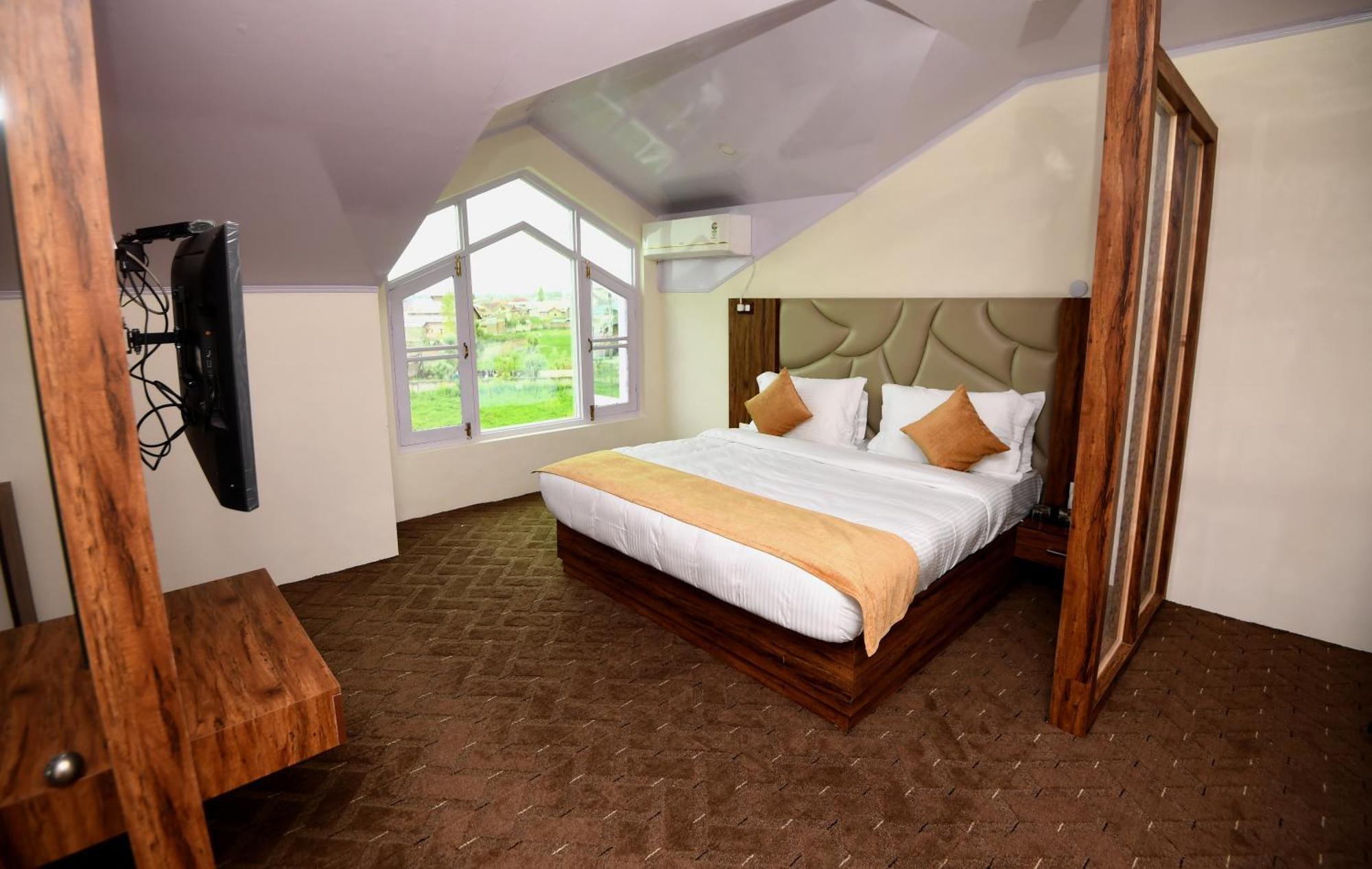 Jf Green Resorts - Near Srinagar Airport Экстерьер фото